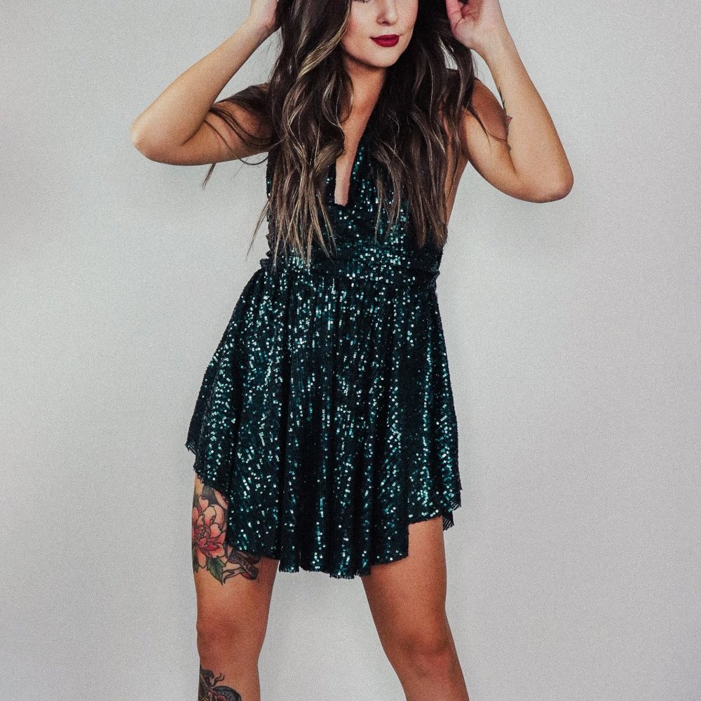 LUCY IN THE SKY Green Sequin Mini Halter Dress Size L